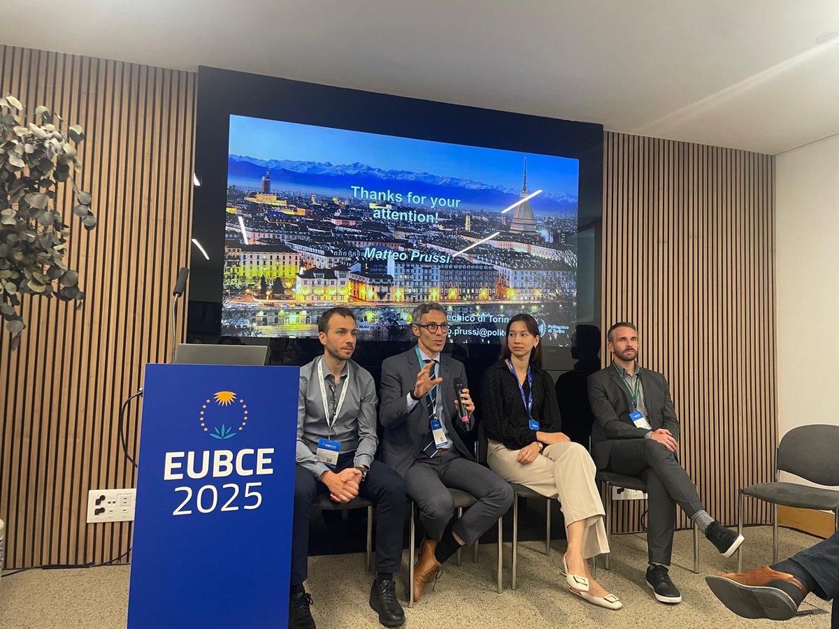 ALFAFUELS (@alfafuels) on Twitter photo 🚨Last week, at the <a href="/EUBCE/">EUBCE - European Biomass Conference and Exhibition</a>, Dusita de Hoop from <a href="/SKYNRG/">SkyNRG</a> warned: after 2030, SAF demand will exceed HEFA supply even using virgin oils.
🔍Her talk stressed the need for diverse SAF pathways, like those developed in <a href="/alfafuels/">ALFAFUELS</a> & <a href="/COCPIT_Project/">COCPIT Project</a>
Read more alfafuels.eu/2025/06/17/alf… 🚨Last week, at the <a href="/EUBCE/">EUBCE - European Biomass Conference and Exhibition</a>, Dusita de Hoop from <a href="/SKYNRG/">SkyNRG</a> warned: after 2030, SAF demand will exceed HEFA supply even using virgin oils.
🔍Her talk stressed the need for diverse SAF pathways, like those developed in <a href="/alfafuels/">ALFAFUELS</a> & <a href="/COCPIT_Project/">COCPIT Project</a>
Read more alfafuels.eu/2025/06/17/alf…