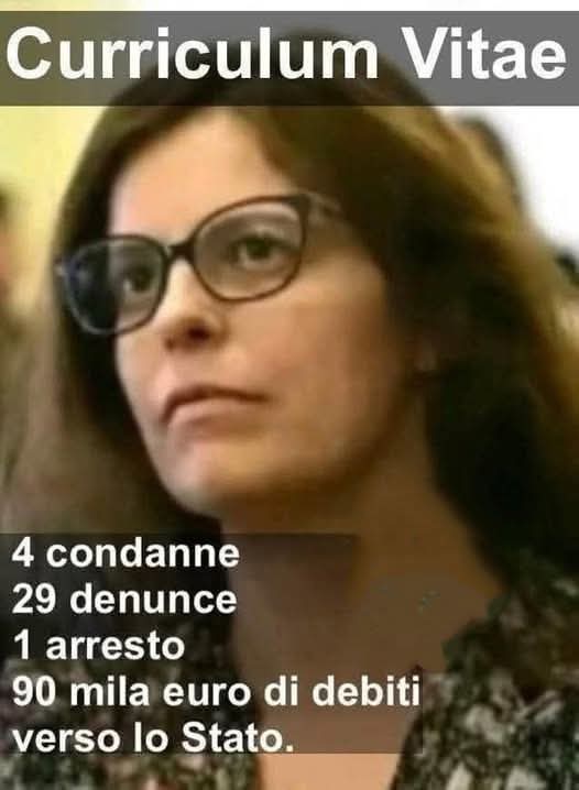 fenice_risorta's tweet photo. Un curriculum di tutto rispetto giusto x fare la #eurodeputata con
" Alleanza verdi e siistra " https://t.co/xWk2CF1iAZ
