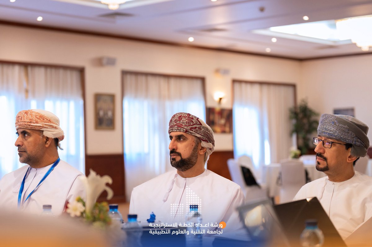 #يوتاس |

بدأت اليوم أعمال الورشة المركزية لإعداد الخطة الاستراتيجية (2025 – 2030) لجامعة التقنية والعلوم التطبيقية، بحضور سعادة الدكتور سعيد بن حمد الربيعي، رئيس الجامعة، إلى جانب نواب الرئيس، ومساعدو الرئيس في الفروع، وأعضاء فريق إعداد الخطة الاستراتيجية، والخبير الخارجي المعني
