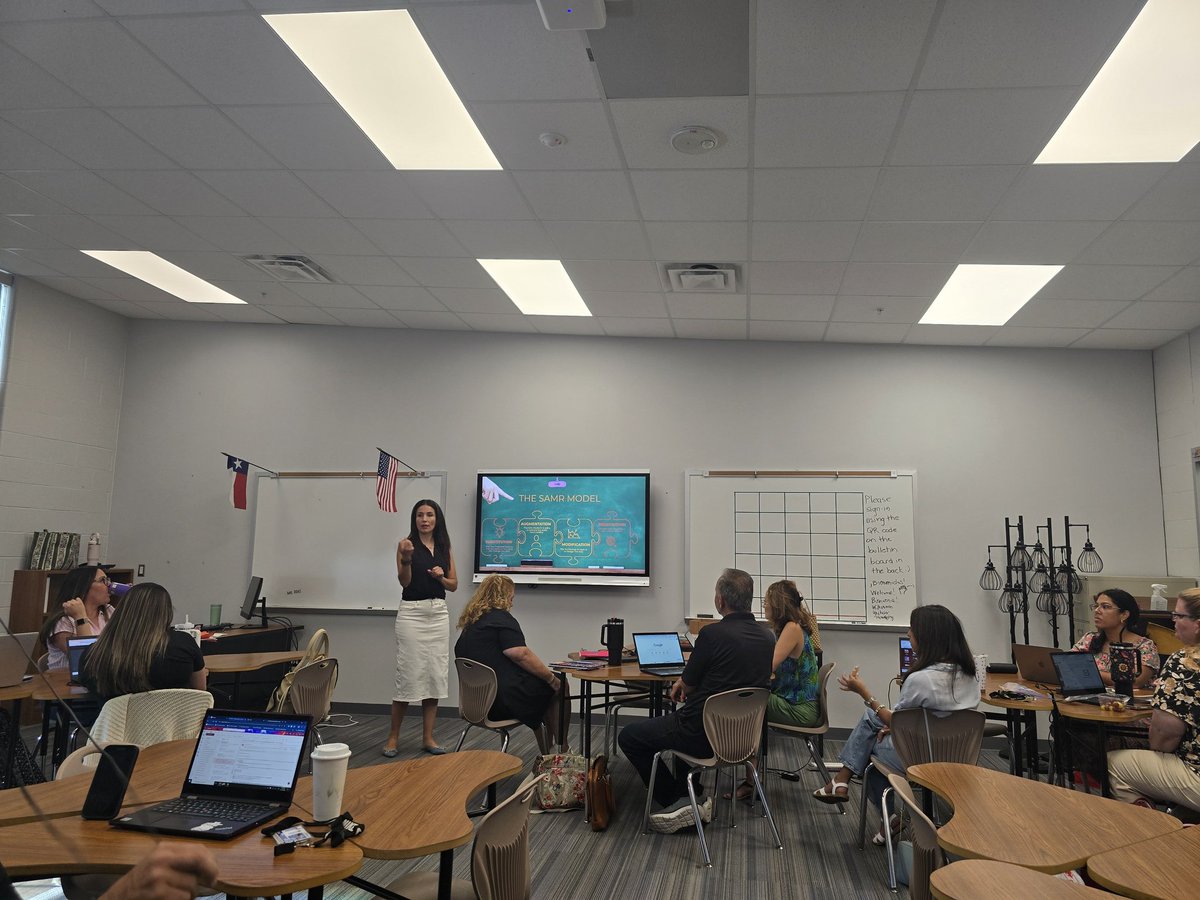 8 o clock with Martha Arredondo . Learning about tech integration w/Canvas . Somos #katyisdlote!