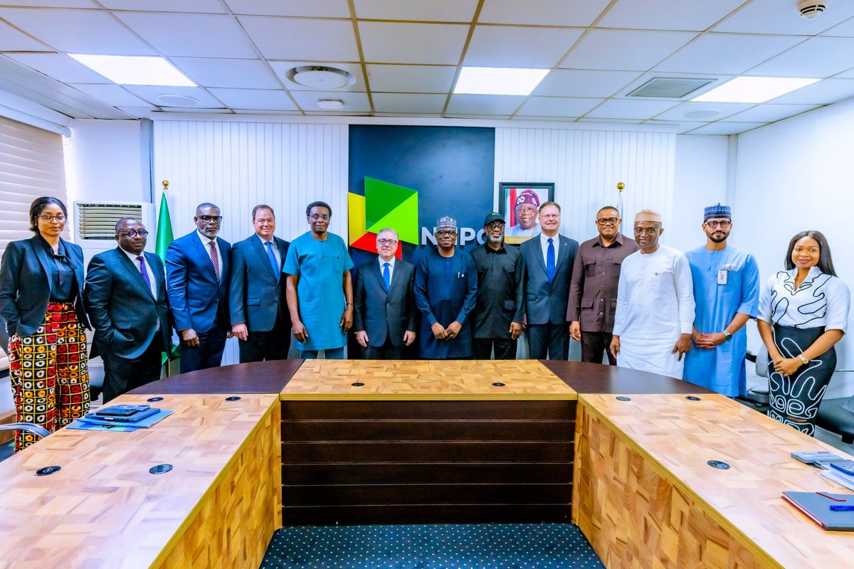 energyplanets's tweet photo. Powering Progress Together: NNPC @nnpclimited, Chevron @Chevron Deepen Strategic Alliance in Nigeria's Energy Sector

#NNPC #Chevron #EnergyLeadership #StrategicPartnership #NigeriaEnergy #OilAndGas #EnergyNews #CollaborationForGrowth #EnergyTransformation #UpstreamDevelopment https://t.co/NpPkdhjjhV