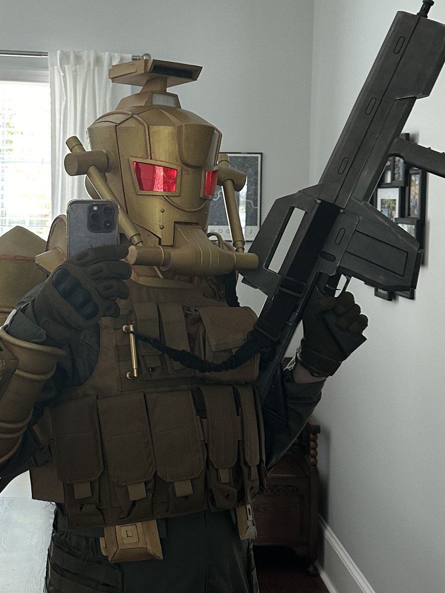 caledfwltch's tweet image. hey y’all just got my deployment orders, no idea why the UN gave us this weird kit to go fight penguins or whatever