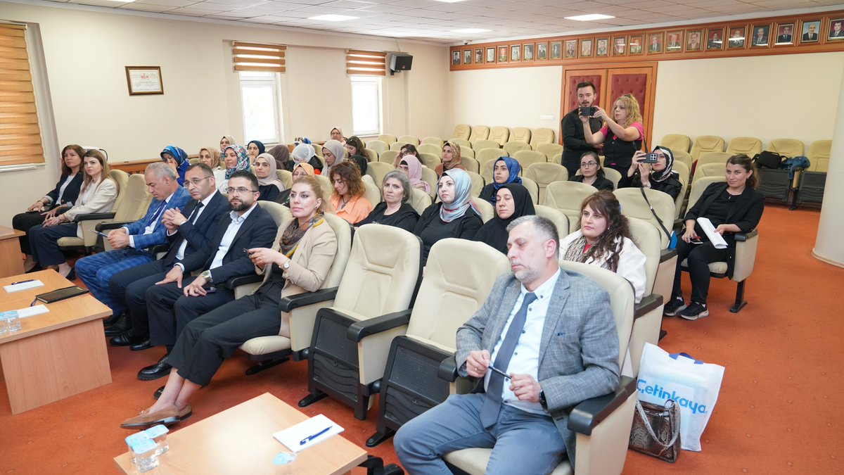 ETSO’da "Kadın Girişimciler ve Kadın Kooperatifleri Özelinde Sanayi ve Teknoloji Bakanlığı Destek ve Teşvikleri Tanıtımı Toplantısı" Düzenlendi 📍

Erzurum Ticaret ve Sanayi Odası 🏛️ ev sahipliğinde gerçekleşen program, Sanayi ve Teknoloji İl Müdürlüğü ⚙️, Aile ve Sosyal