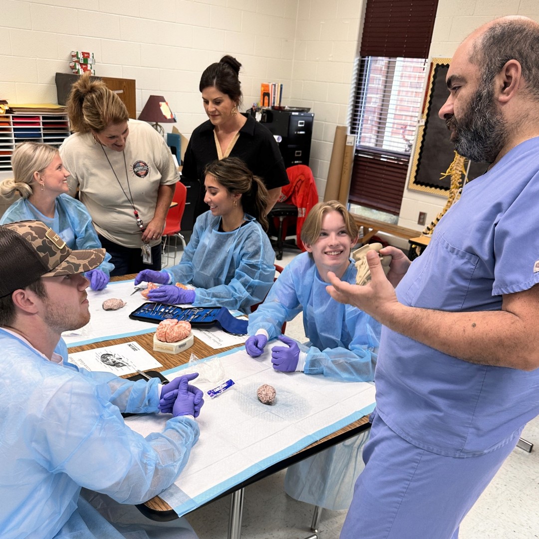 Last week, students in Berrien County got a hands-on intro to the world of health care during our summer Med Camp! From learning life-saving skills to visiting local clinics and hospitals, Med Camp offers an inspiring look at what it takes to pursue a career in medicine. 🩺