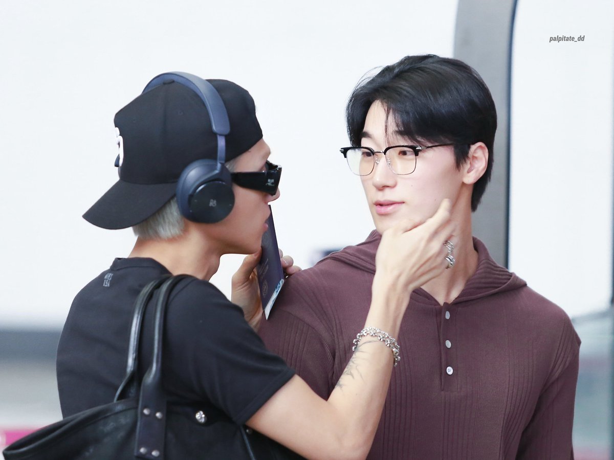 kpopachillean's tweet photo. ATEEZ Wooyoung &amp; San https://t.co/q4Ij7b38O0