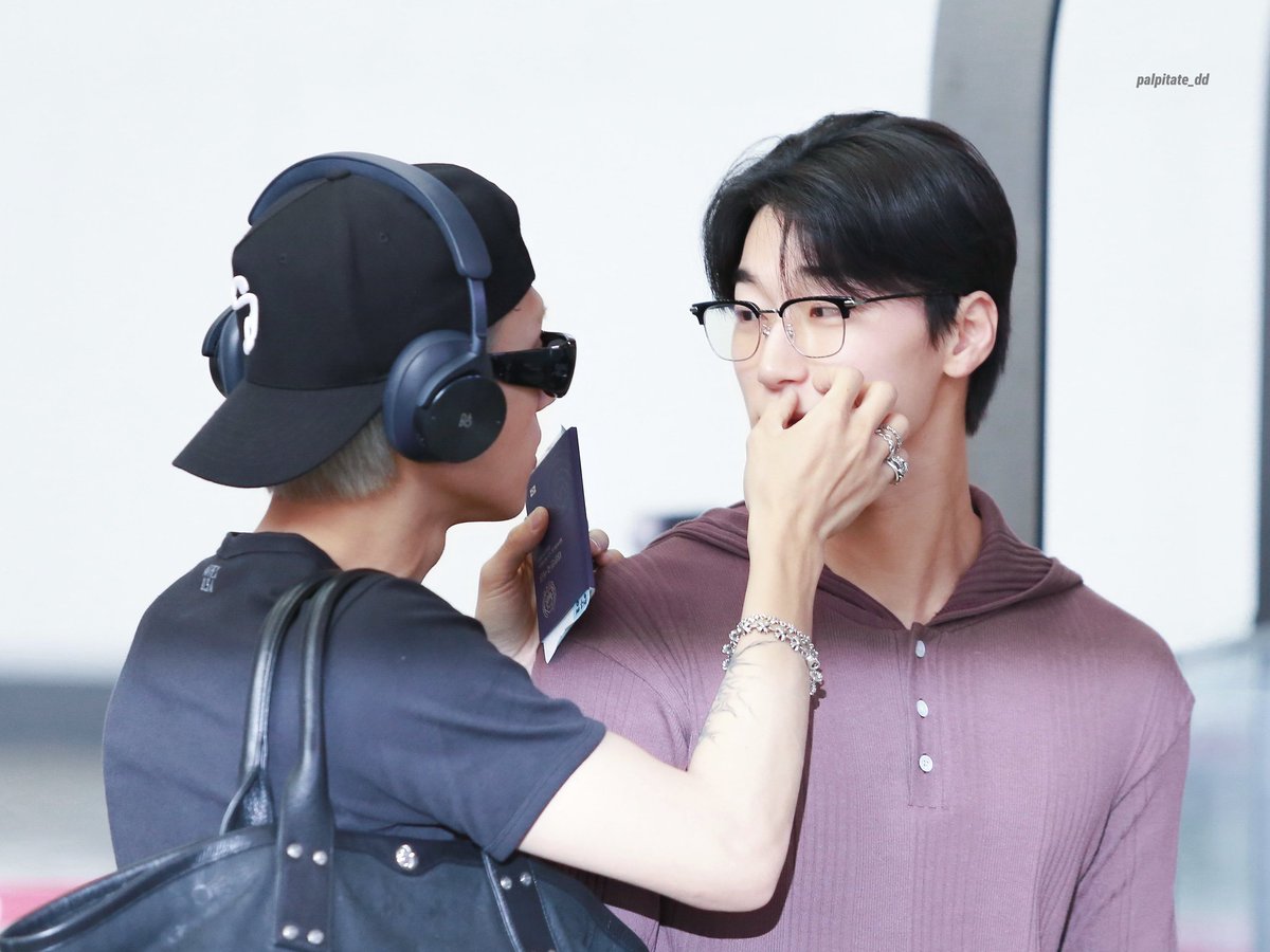 kpopachillean's tweet photo. ATEEZ Wooyoung &amp; San https://t.co/q4Ij7b38O0