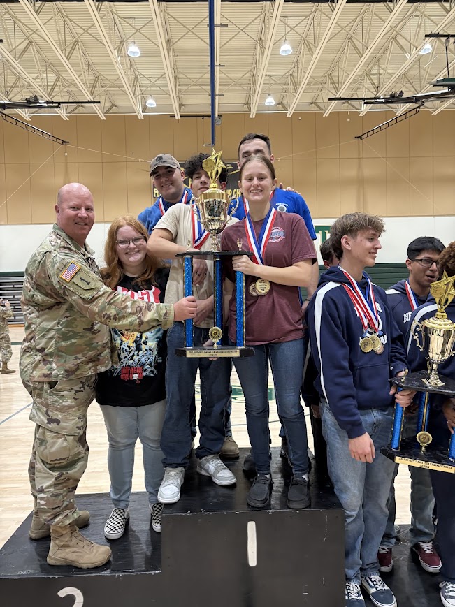 It's not often that we see state championship rings for marksmanship, and these are really nice! Congratulations again to the Mulberry High air rifle team for their big win this year! 🎯#lovePolkschools