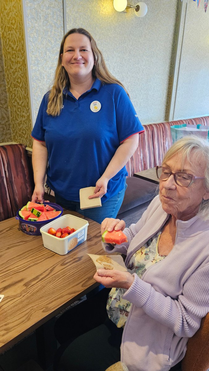 Barnsley Integrated Community Stroke Team (@barnsleyesd) on Twitter photo Really happy to welcome Keli from @tesco Penistone who came to the Penistone Stroke group recently. She brought a fabulous array of fruit for all the members on one of the hottest days of the year. Thank you Keli!!
<a href="/PenistoneTeam/">Barnsley Penistone Area Team</a> <a href="/allofusinmind/">SouthWestYorkshire Partnership NHS FoundationTrust</a> Really happy to welcome Keli from @tesco Penistone who came to the Penistone Stroke group recently. She brought a fabulous array of fruit for all the members on one of the hottest days of the year. Thank you Keli!!
<a href="/PenistoneTeam/">Barnsley Penistone Area Team</a> <a href="/allofusinmind/">SouthWestYorkshire Partnership NHS FoundationTrust</a>