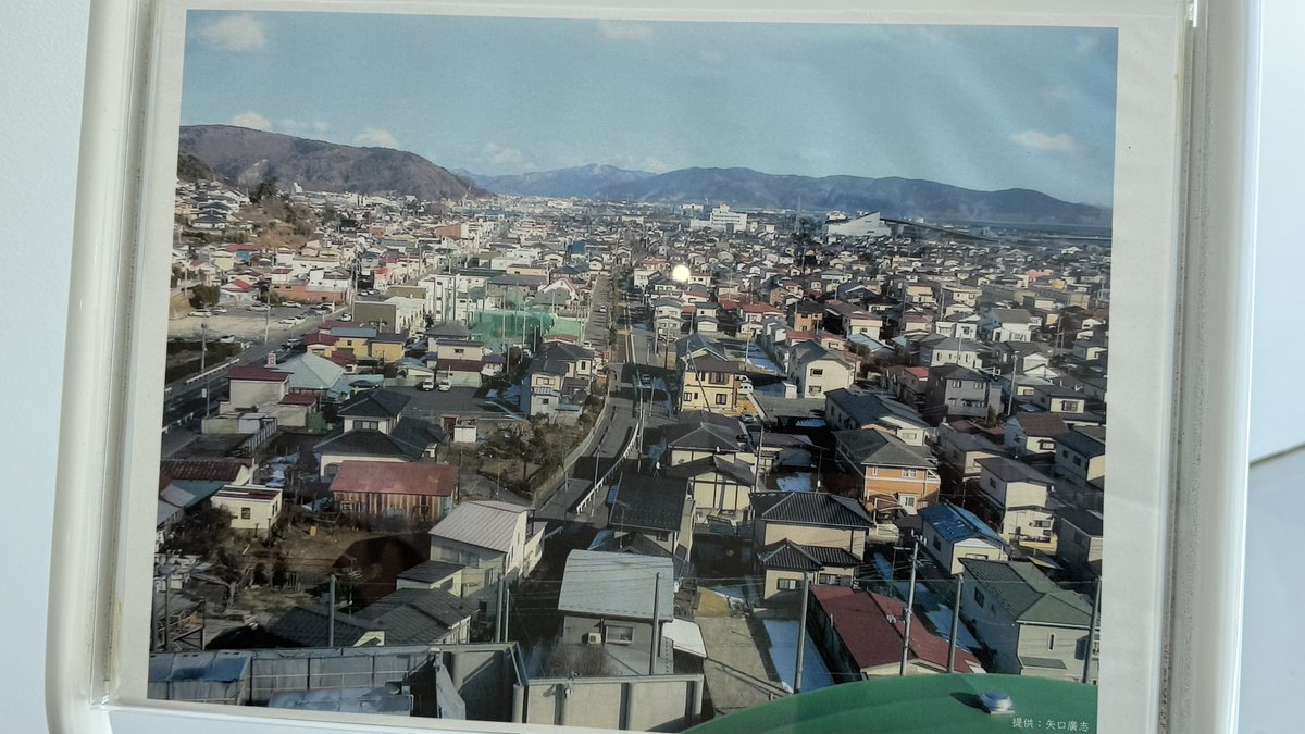 sabachari's tweet photo. 【石巻市　門脇小学校　震災遺構⑦】
 
初めて訪れた石巻市は全体的に「綺麗な街」という印象でした。綺麗な道路、綺麗な橋、綺麗な港、綺麗な公園…

しかしそれらは震災後の復興でできたものだからと眺めていて気がつきました。

写真3枚目は復興祈念公園ですが、公園一帯には元々住宅街が広がっていたとのこと。(写真4枚目)

#自転車
#日本一周
#自転車日本一周
#さばちゃり
#宮城県
#石巻市
#門脇小学校
#東日本大震災