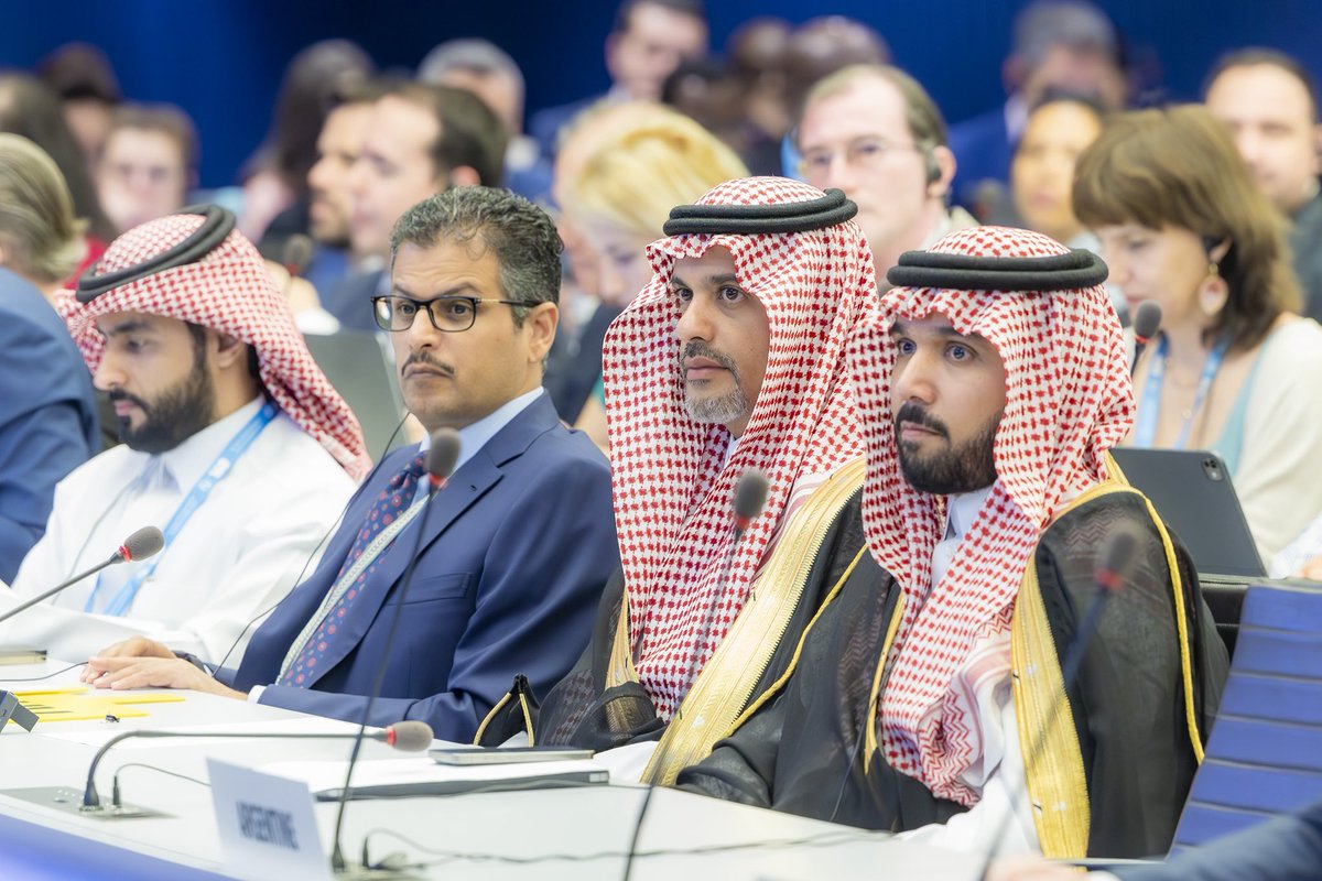 KSAPermanentGVA's tweet image. شاركت المملكة في أفتتاح أعمال دورة مجلس الاتحاد الدولي للاتصالات 2025 @ITU بحضور معالي المهندس هيثم العوهلي محافظ هيئة الاتصالات والفضاء والتقنية المكلف، وسعادة المندوب الدائم لدى #UNGeneva السفير عبدالمحسن بن خثيلة.