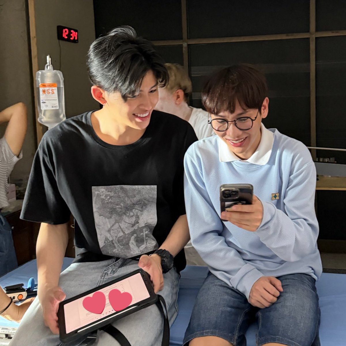 The behind the scenes always look so happy 😭😭🤣 they’re really great actors.

<a href="/AtthaphanP/">ATTHAPHAN PHUNSAWAT</a> 
#LeapDaySeriesEP11