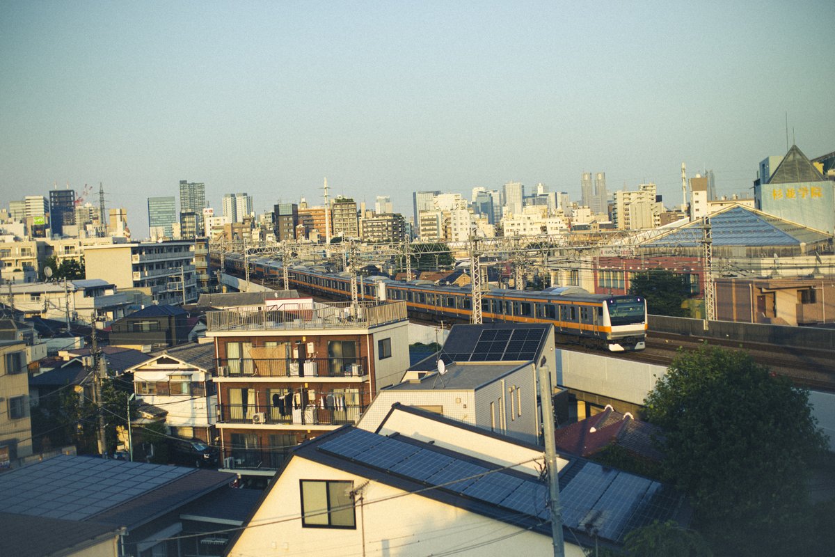 kt0109's tweet photo. 期日前投票行ってきましたー！
蒸し暑ー！！
#東京都議会議員選挙 #中央線 ＃むぎかっこねこ https://t.co/9zhTlWwF4V