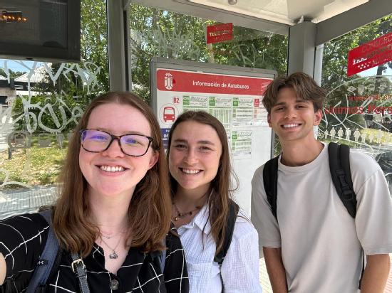 IesMargaritaSal's tweet photo. SO LONG, ASSISSTANTS AND THANK YOU FOR YOUR WORK!!!
This week we are saying goodbye to our amazing language assisstants this year: Bridget, Alex, Hallie  and Darlene.
It has been great to have you with us this year. You are simply the best!!!! https://t.co/MDmYMjBrys