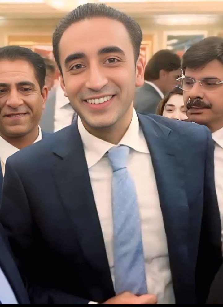 NEWS_BILAWAL's tweet photo. In an interview with The Brussels Times, the head of Pakistan's diplomatic delegation, Bilawal Bhutto Zardari says that the level for full-blown military conflict between India and Pakistan lowered to a level that we've never seen in our history. https://t.co/YMF7YkJ4mW