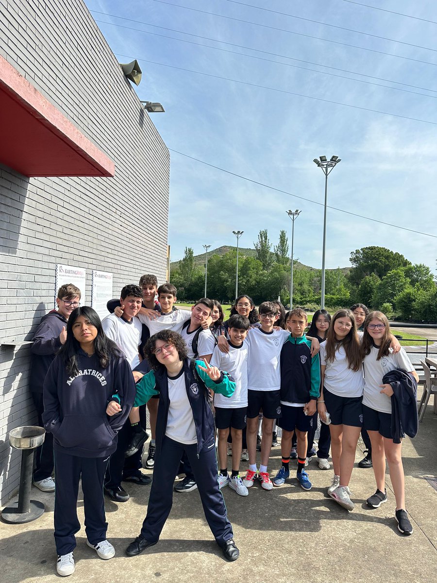 Colegio Adoratrices Logroño tweet media