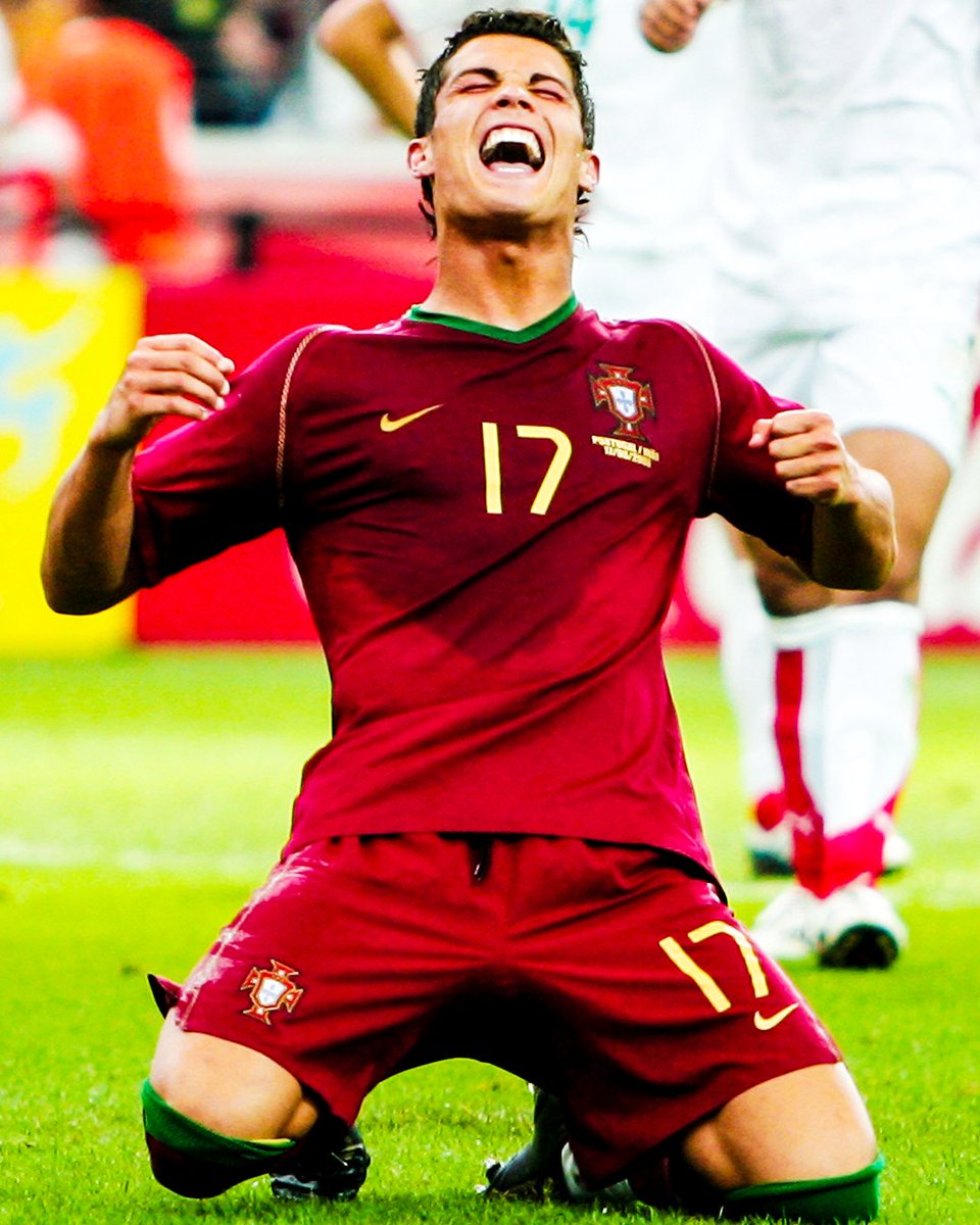 brfootball's tweet image. 19 years ago, a 21-year-old Cristiano Ronaldo scored his first World Cup goal against Iran. 

The start of 𝐦𝐚𝐧𝐲 highlights on the biggest of stages 🌟