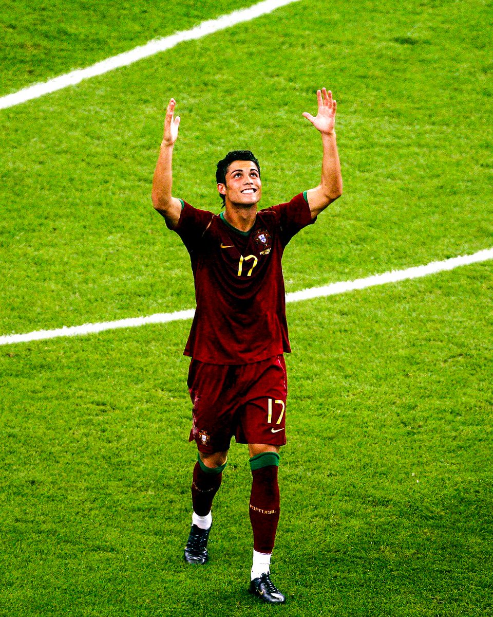 brfootball's tweet image. 19 years ago, a 21-year-old Cristiano Ronaldo scored his first World Cup goal against Iran. 

The start of 𝐦𝐚𝐧𝐲 highlights on the biggest of stages 🌟