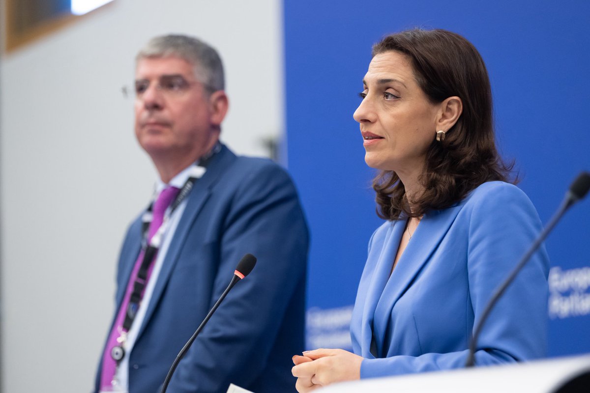 Irene Tinagli (@itinagli) on Twitter photo Abbiamo accolto ieri in Commissione casa il Vicepresidente della <a href="/EIB/">European Investment Bank</a> <a href="/yannistsakiris1/">Yannis Tsakiris</a> per discutere in merito all’Action Plan for Affordable and Sustainable Housing. Dopo i fondi di coesione, un nuovo segnale d’attenzione UE verso una crisi che colpisce milioni di cittadini. Abbiamo accolto ieri in Commissione casa il Vicepresidente della <a href="/EIB/">European Investment Bank</a> <a href="/yannistsakiris1/">Yannis Tsakiris</a> per discutere in merito all’Action Plan for Affordable and Sustainable Housing. Dopo i fondi di coesione, un nuovo segnale d’attenzione UE verso una crisi che colpisce milioni di cittadini.