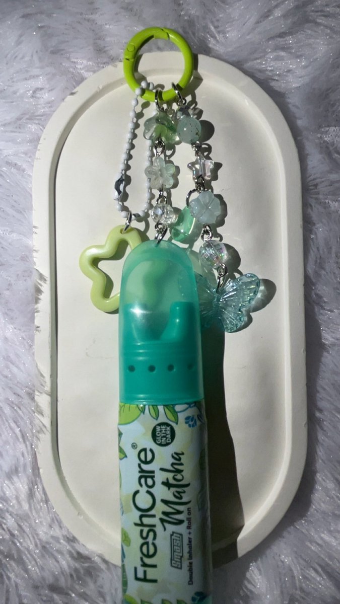 ceyystars's tweet photo. hail kak, aku crafter nih. just in case kamu suka barang barang gemas, boleh banget custom dii aku yaa (bag charm, strap phone, bracelet, necklace, etc) harganya sangat bervariasi dan negotiable. boleh sekalian check juga ignya @beadenchanted (bisa oyen)
thank you 🥰🥰 https://t.co/ifqIzSvyHw