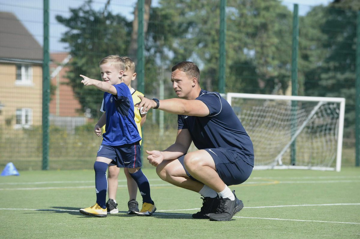 ☀️ THE SUN IS OUT and we’re set for a warm couple of weeks of training at the FFF!

The Summer months are without a doubt the best time of year to be a football coach.

Astroturfs fill up, enthusiasm increases and lots of new friendships are made!