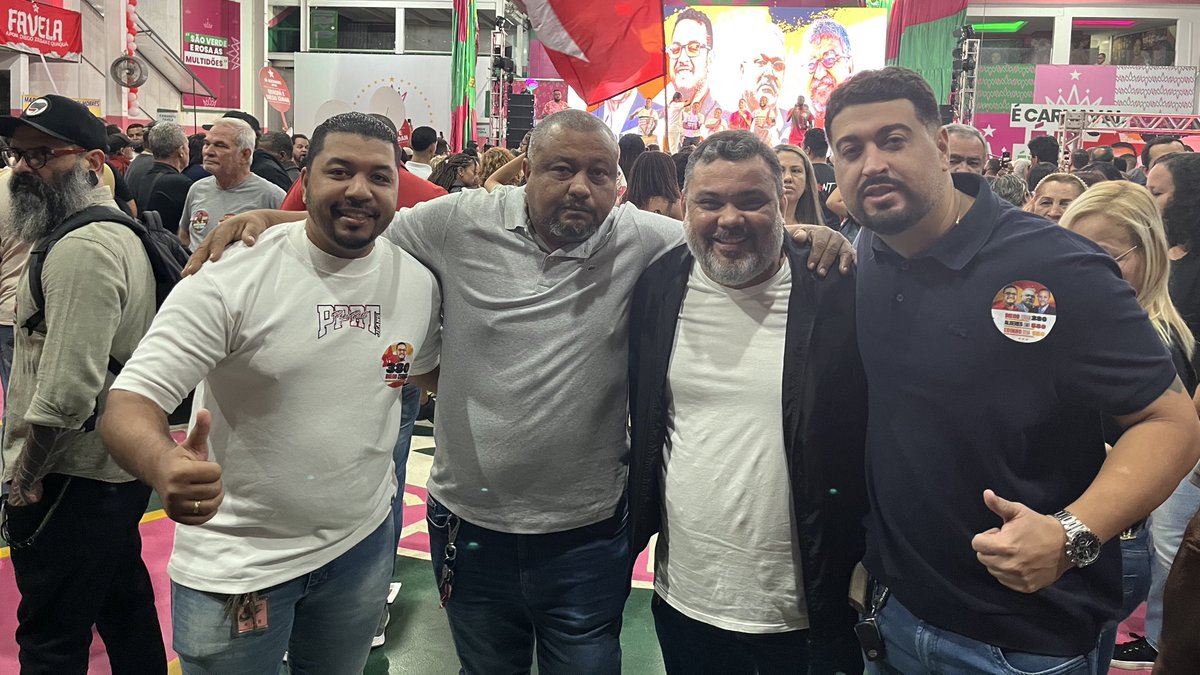 Everton Gomes (@evertongomesrj) on Twitter photo Estive na Mangueira, revendo amigos e desejando sorte ao meu amigo <a href="/diegozeidan/">diegozeidan</a>, candidato a presidente do PT RJ. Na oportunidade, a CNB também formalizou apoio a Edinho Silva <a href="/edinhosilva/">Edinho Silva</a> e <a href="/albereslima/">Alberes Lima</a>, para liderarem com Diego e Quaquá o PT nos próximos anos. #Mangueira #PT Estive na Mangueira, revendo amigos e desejando sorte ao meu amigo <a href="/diegozeidan/">diegozeidan</a>, candidato a presidente do PT RJ. Na oportunidade, a CNB também formalizou apoio a Edinho Silva <a href="/edinhosilva/">Edinho Silva</a> e <a href="/albereslima/">Alberes Lima</a>, para liderarem com Diego e Quaquá o PT nos próximos anos. #Mangueira #PT