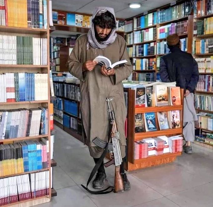 İlim ve cihad önemli.

📍 Afganistan