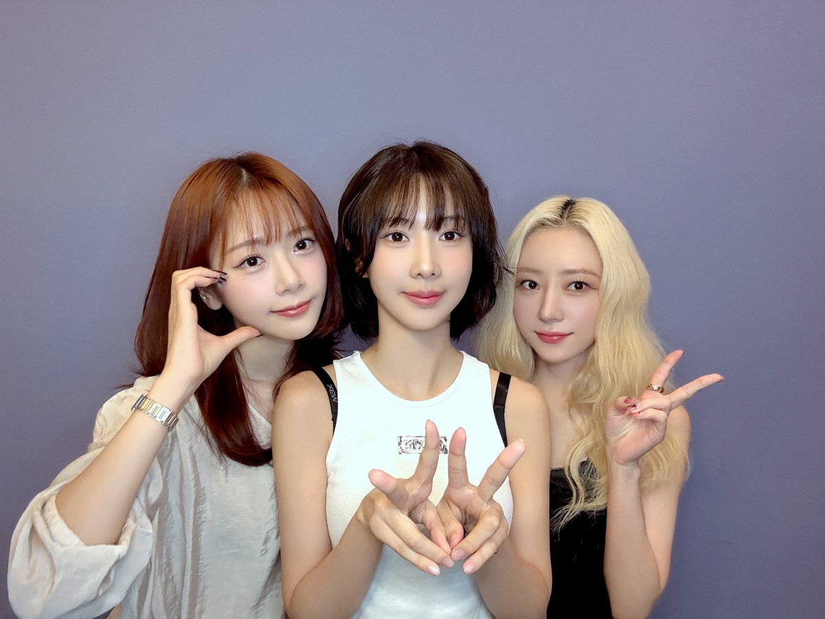 [✏] 25.06.17 메이크스타 팬사인회❣

맛있는 거 먹으면서 행복하게 하루 마무리하세요😚

#유아유 #UAU
#Dreamcatcher_UAU