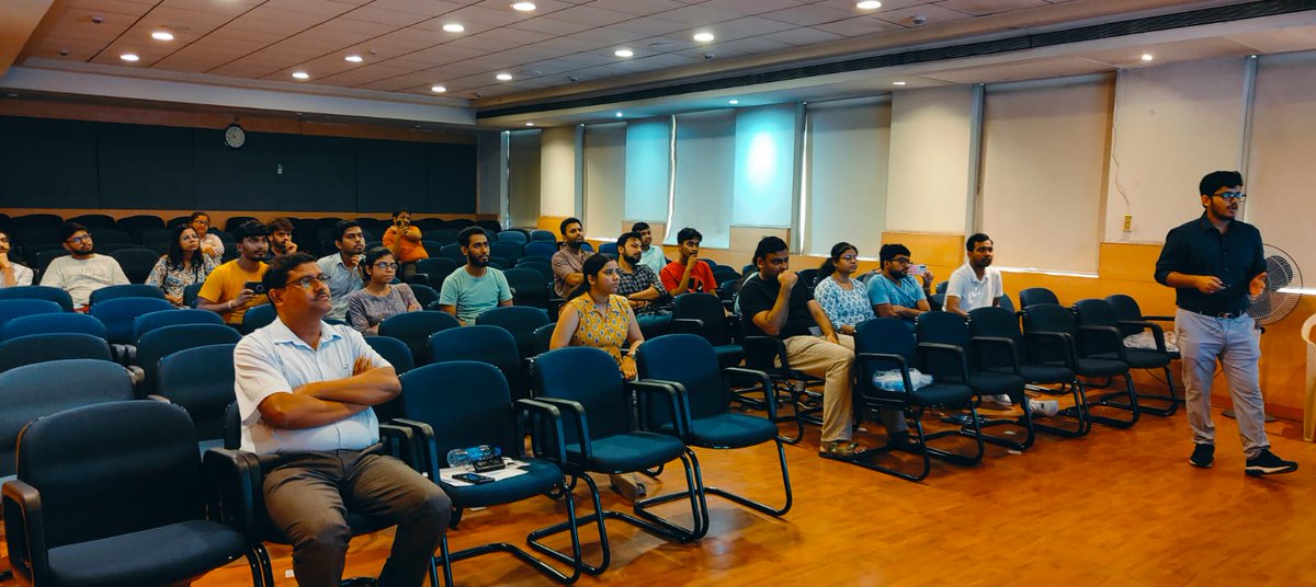 SM Lab tweet media