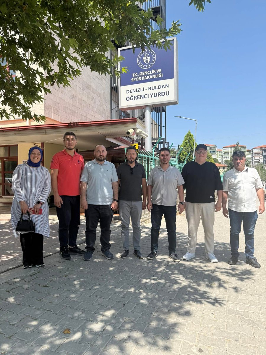 BuldanAkparti's tweet photo. İlçe Gençlik ve Spor Müdürümüz Tayfur Öztepe’yi ziyaret ettik.
Gençliğe ve spora dair yürütülen çalışmalar hakkında istişarede bulunduk.
Nazik ev sahipliği için teşekkür ederiz.. https://t.co/gDp1pFEoBK