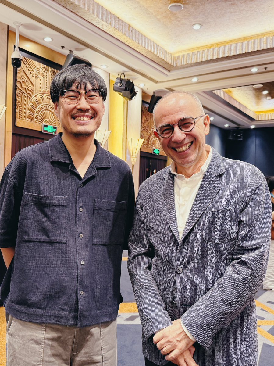 ter_nawapol's tweet image. with giuseppe tornatore , the director of cinema paradiso , which always inspires young filmmakers .