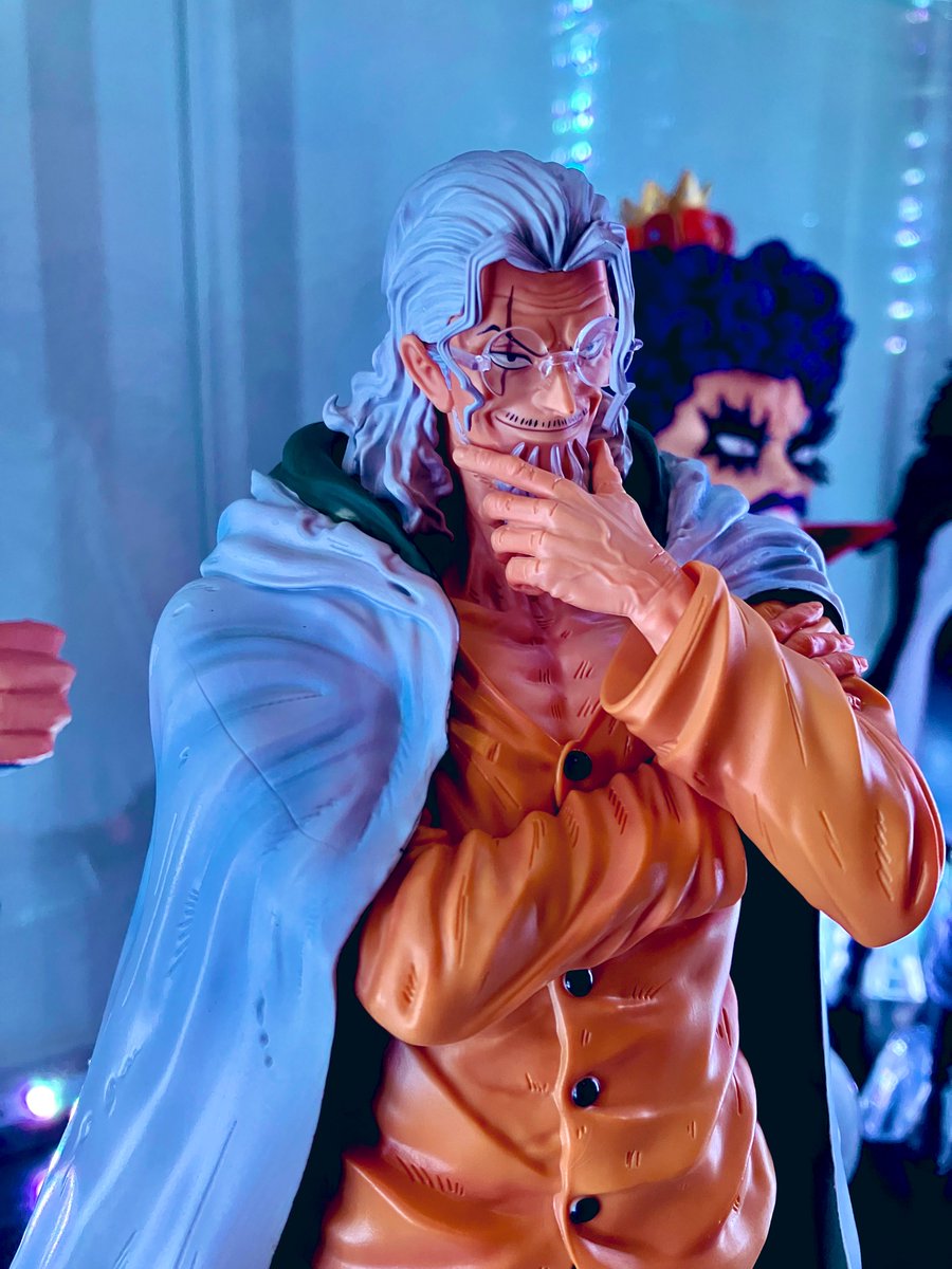 amagorog's tweet photo. 『一番くじ 試練のその先 ラストワン賞
シルバーズ・レイリー MASTERLISE』

今日は気になってたレイリーを開封！
手とか服の造形すごいし、とにかく顔がめっちゃ似てる🥸

やっぱり強いジジイはカッコいい💪

#ONEPIECE
#フィギュア倶楽部
#フィギュア愛でる部
#ワンピースフィギュアを投稿しよう https://t.co/jqWPYstmDv