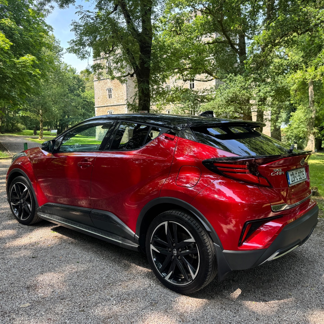 Check out this eye catching Approved Used 2023 Toyota C-HR GR Sport 👀 Hybrid | Automatic | 56,250 km | 1 Owner | Pearl Red Bi-Tone. Call now to book your test drive 029 50035
Learn more ocallaghanmotors.com/used-cars/irel…