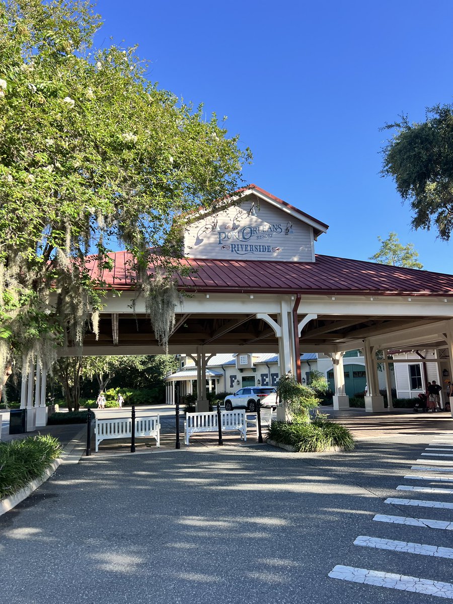 MickeyBlog_'s tweet photo. Good morning from Port Orleans Riverside! We’re heading to @DisneySprings for a preview of the upcoming #FlavorsofFlorida! 🍊 #DisneySprings #DisneyParks #Hosted https://t.co/oQp0NKPTv1