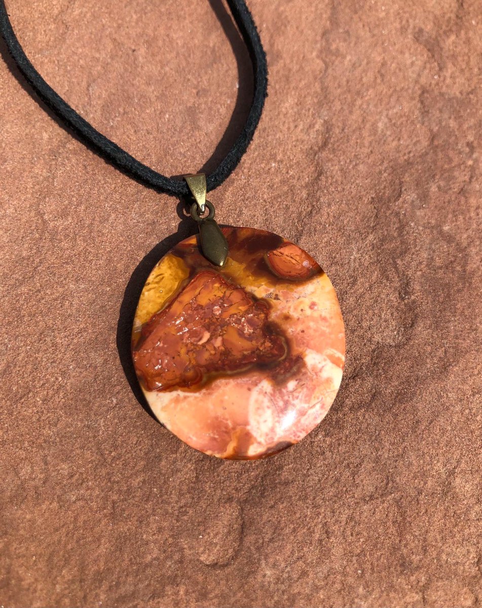 RockLadyRocks's tweet photo. An natural image of a #pyramid on a piece of #polychomejasper from #Madagascar that I made into a pendant with #leather cord! Who believes in #pyramidpower ? 30% off sale at my #EtsyShop ! #etsyfinds #jewelryaddict #jewelrylover
https://t.co/0TadlqXaEg https://t.co/LvxwlVZoha
