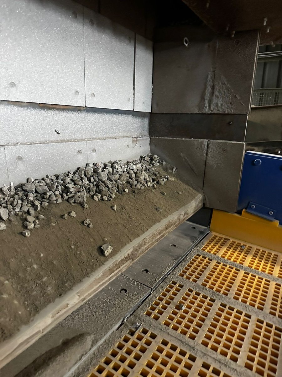 HewittRobinsLtd's tweet image. This newly installed 1.8 x 6m Hewitt Robins Single Deck Screen is now up and running, fully operational and equipped with onboard motors for maximum efficiency.

Explore our full range ➡️ hewittrobins.com

#HewittRobins #MadeToMeasure #VibratingScreen #UKManufacturing