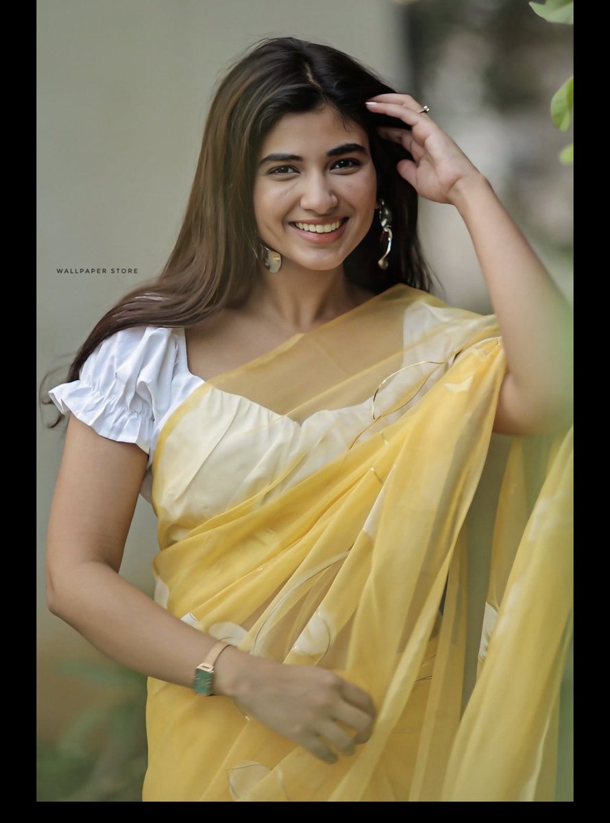 Pragya_Updates's tweet photo. Beautiful Pictures of Pragya Nagra Gorgeous Looks #PragyaNagra 😊
❤️ https://t.co/Src15NgEaO