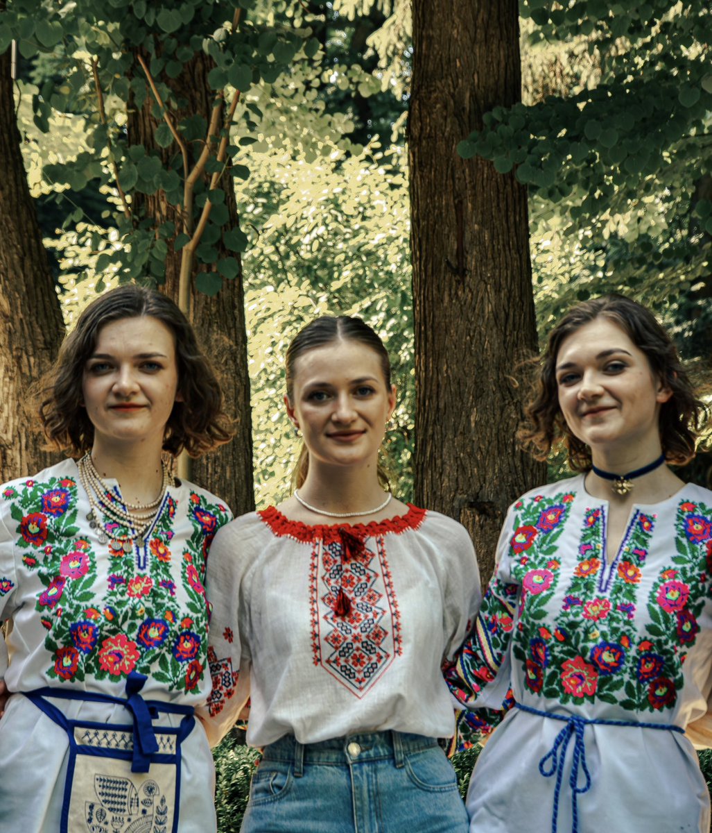 theseusbby's tweet photo. з ними можна і так, і так https://t.co/UrYCjWezMF
