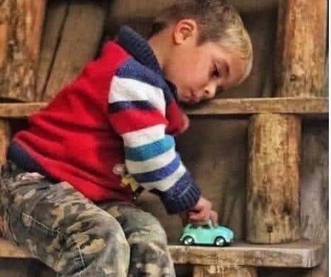 Bir zamanlar ile başlayan,
Devrik cümleler gibiyim…