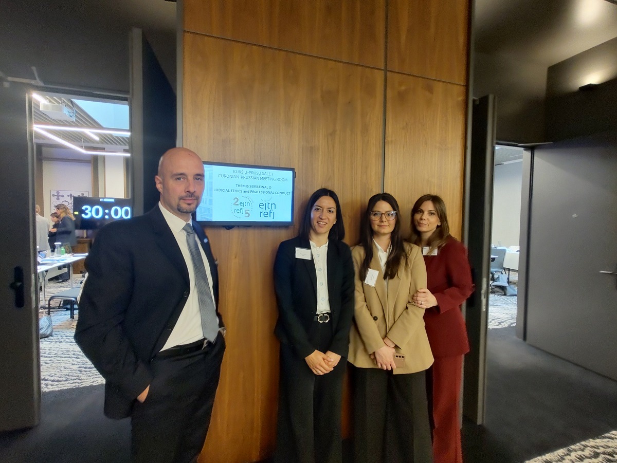 <a href="/PravosudnaRS/">Правосудна академија Републике Србије</a>  nastavila je tradiciju zapaženog učešća na THEMIS 2025 takmičenju EJTN. Korisnice početne obuke Ana Ašković, Anđelija Bogdanović i Minja Milićević predvođene mentorom Živkom Jevđenijevićem.

#themis #ejtn #takmičenje #pars <a href="/coe/">Council of Europe</a> 

pars.rs/sr-lat/vesti/u…