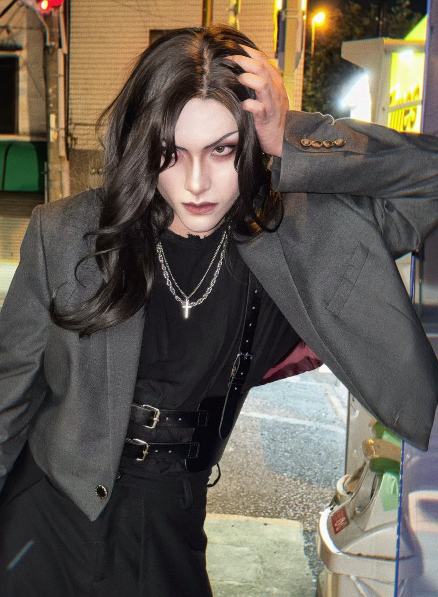 ZACKTcos's tweet image. Harajuku day fit 🌹🖤