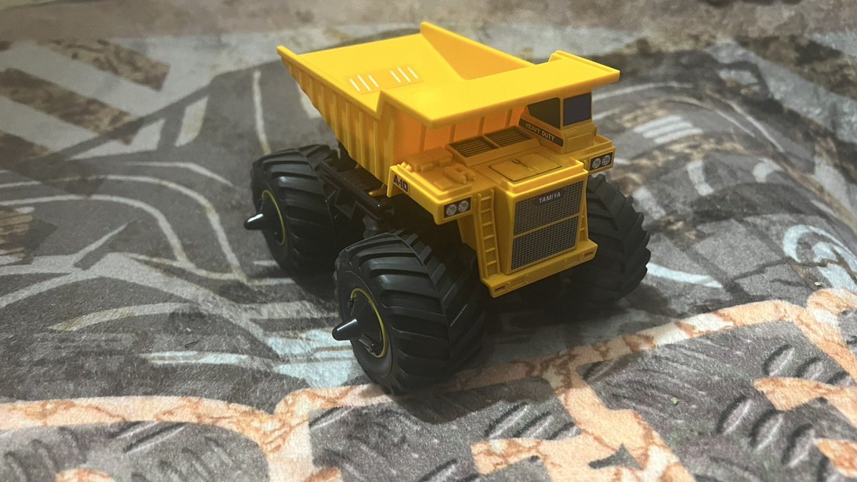 FreeStyle_RC's tweet image. 本日はマンモスダンプ！
猪突猛進なイエロー🟡
飾るだけじゃ勿体無い🤔💭