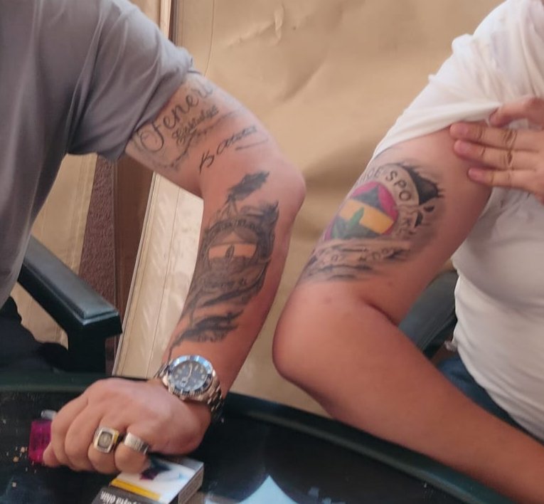 Hacı hacıyı Mekke'de Deli deliyi dakkada bulurmuş🤣🤣🤣
Akşamınız güzel olsun ✨💫