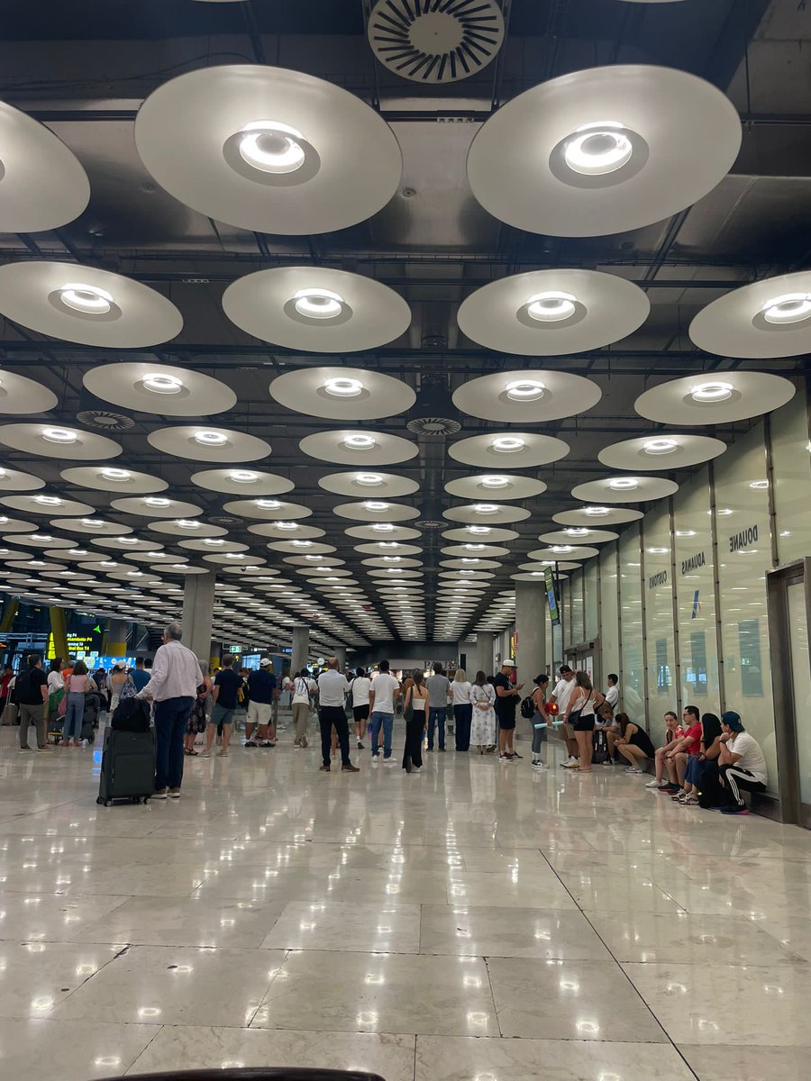 Les premiers invités commencent à arriver au congrès confédéral des <a href="/CCOO/">COMISIONES OBRERAS</a> Espagne...bienvenue !