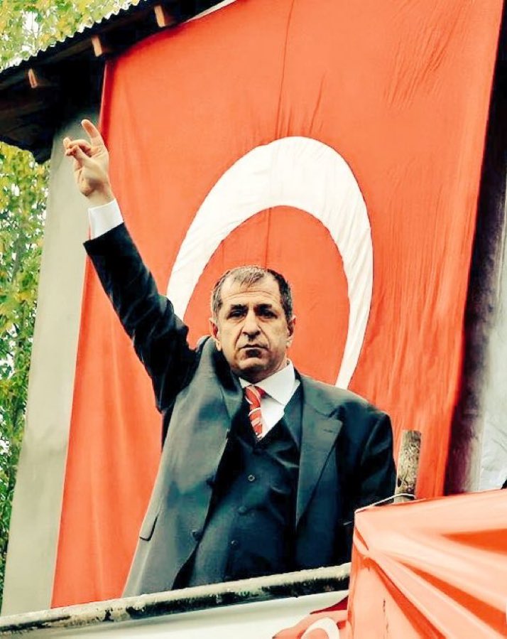 adigesait's tweet photo. Bozkurtlar uluyacak bütün
anadolu'dan:

Biz de sizdeniz, biz de sizdeniz.

Türk milletinin gözü aydın,

 Ümit Özdağ. https://t.co/ONSqJSOFmp