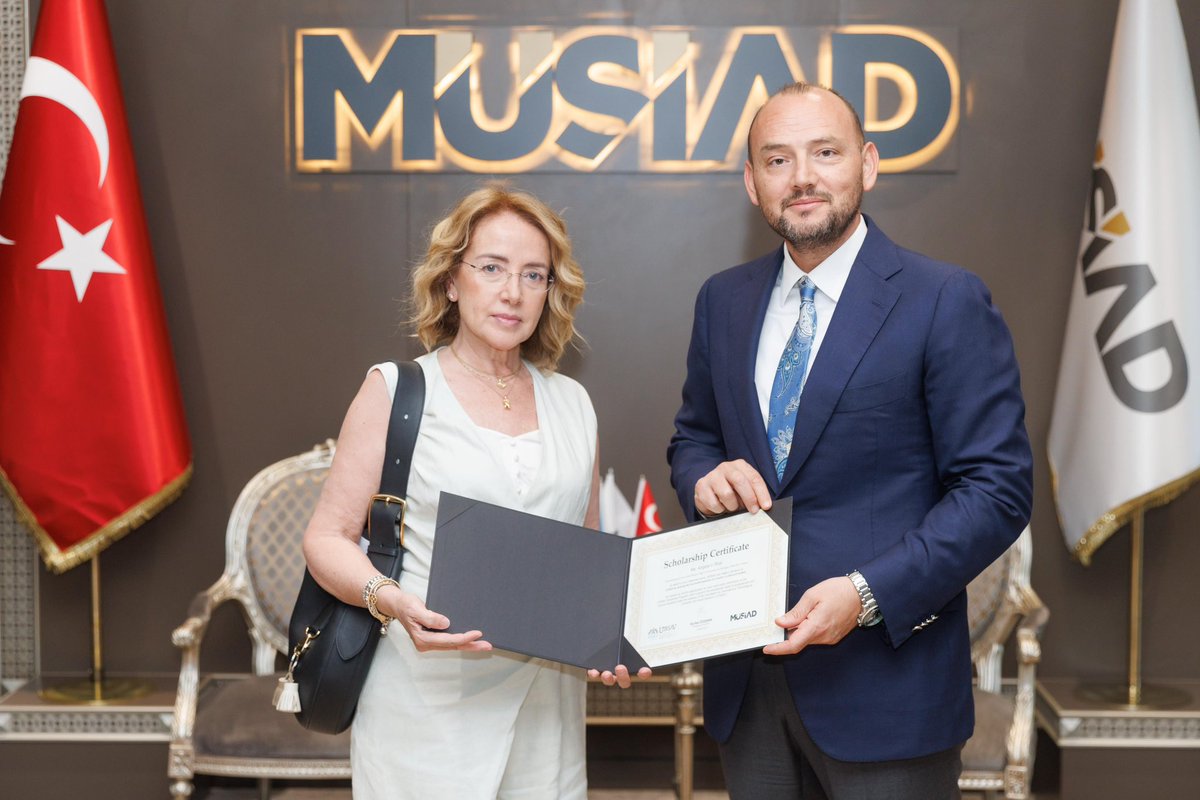 Burhan Özdemir (@burhanozdemirtr) on Twitter photo Birleşmiş Milletler Mülteciler Yüksek Komiserliği (UNHCR) Türkiye Temsilcisi Sayın Angela Li Rosi’yi (<a href="/Angela_Li_Rosi/">Angela Li Rosi</a>) MÜSİAD Genel Merkezimizde misafir ettik.
Ziyaret kapsamında, göç olgusu çerçevesinde bölgesel insani sorumluluklarımızı, sivil toplumun bu alandaki rolünü ve Birleşmiş Milletler Mülteciler Yüksek Komiserliği (UNHCR) Türkiye Temsilcisi Sayın Angela Li Rosi’yi (<a href="/Angela_Li_Rosi/">Angela Li Rosi</a>) MÜSİAD Genel Merkezimizde misafir ettik.
Ziyaret kapsamında, göç olgusu çerçevesinde bölgesel insani sorumluluklarımızı, sivil toplumun bu alandaki rolünü ve