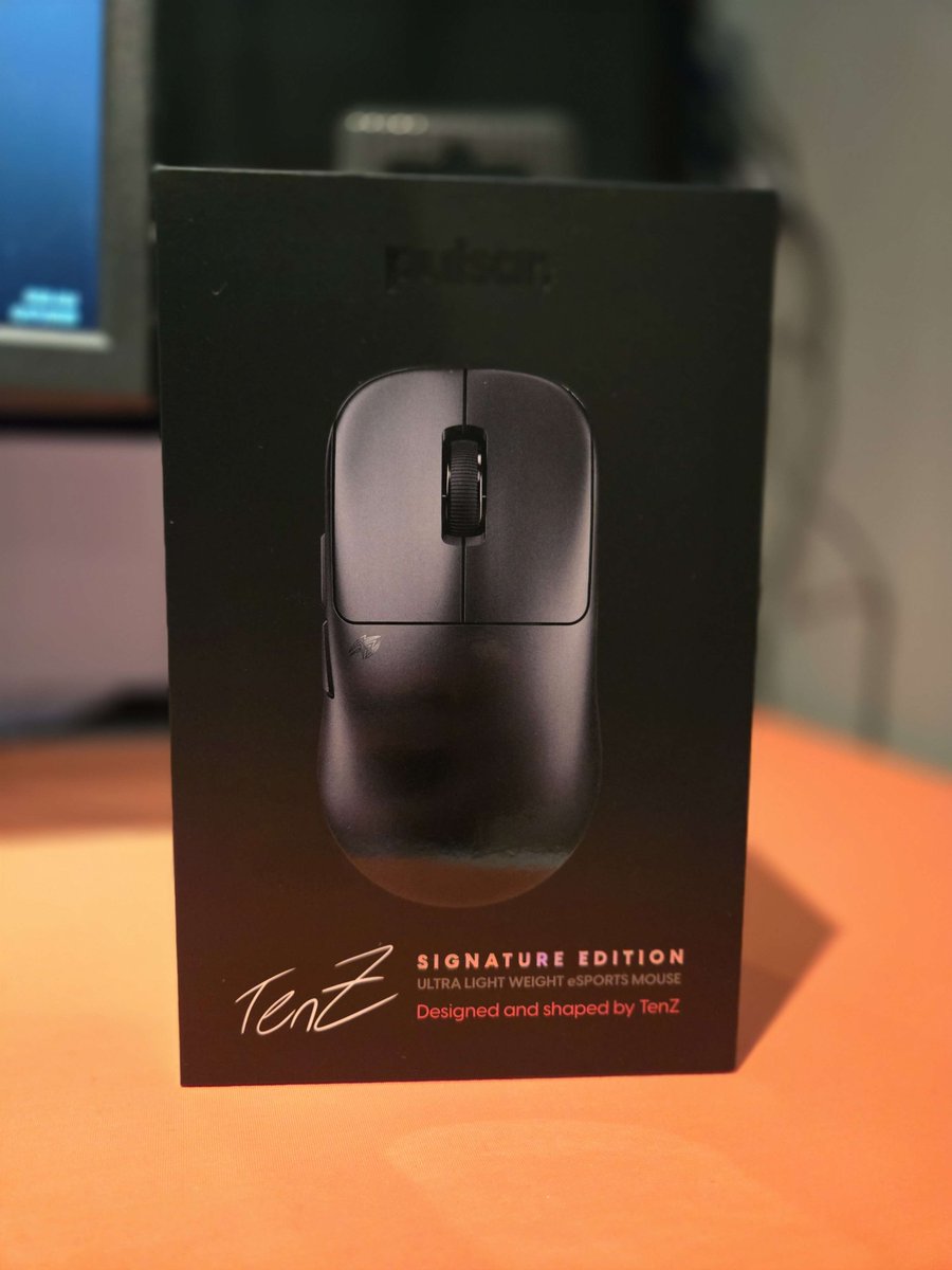 kaemiii_'s tweet image. Trying out the TenZ mouse today!