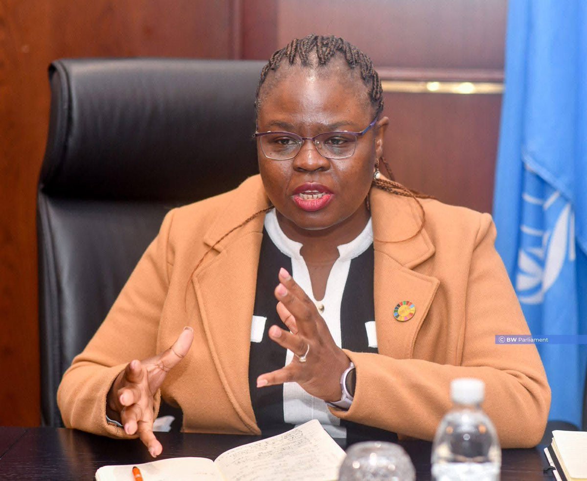 UNFPA Botswana (@unfpabotswana) on Twitter photo <a href="/UNFPABotswana/">UNFPA Botswana</a> Head of Office paid a courtesy call to the Speaker of the National Assembly Hon. Dithapelo Keorapetse. She reaffirmed support to Parliament on areas that are within the UNFPA's mandate. The speaker stressed the need to build capacity of the Members of Parliament. <a href="/UNFPABotswana/">UNFPA Botswana</a> Head of Office paid a courtesy call to the Speaker of the National Assembly Hon. Dithapelo Keorapetse. She reaffirmed support to Parliament on areas that are within the UNFPA's mandate. The speaker stressed the need to build capacity of the Members of Parliament.