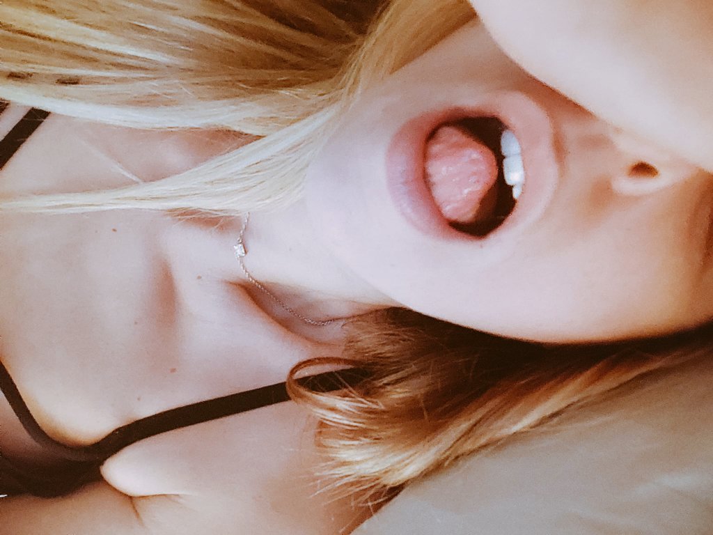 On y met quoi dedans...💦🙊?

#escorte #exhib #hot #hotgirl #hotwife #amateur #sexeamateur #sexymum #sexypic #nude #naughty #couple #candaulisme #sexypic