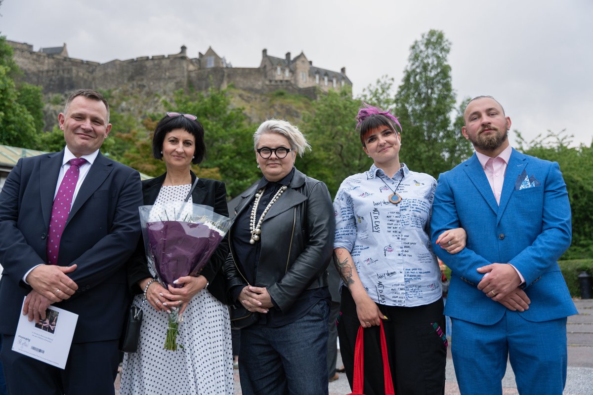 PLinEdinburgh (@plinedinburgh) on Twitter photo Thank you to <a href="/AngusRobertson/">Angus Robertson</a> , <a href="/LordProvostEdin/">LordProvostEdinburgh</a> , the Consular Corps, provosts and all who joined us at the concert of Capella Cracoviensis <a href="/capella_krk/">capella cracoviensis</a> in the beautiful Princess Street Gardens in Edinburgh
to mark the Polish National Day – The Constitution of 1791. 🇵🇱🏴 Thank you to <a href="/AngusRobertson/">Angus Robertson</a> , <a href="/LordProvostEdin/">LordProvostEdinburgh</a> , the Consular Corps, provosts and all who joined us at the concert of Capella Cracoviensis <a href="/capella_krk/">capella cracoviensis</a> in the beautiful Princess Street Gardens in Edinburgh
to mark the Polish National Day – The Constitution of 1791. 🇵🇱🏴