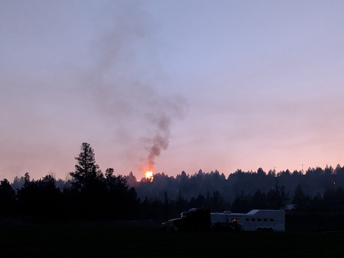 Central OR Fire Info (@centralorfire) on Twitter photo #AlderSpringsFire🔥:
- Evacuations remain in place
- <a href="/OSFM/">Oregon State Fire Marshal</a> task forces were in place last night at Crooked River Ranch.
- Dozers, engines and hand crews worked through night. No homes were lost.
- Carcass Canyon on Whychus Creek is a priority this AM but access is challenging. #AlderSpringsFire🔥:
- Evacuations remain in place
- <a href="/OSFM/">Oregon State Fire Marshal</a> task forces were in place last night at Crooked River Ranch.
- Dozers, engines and hand crews worked through night. No homes were lost.
- Carcass Canyon on Whychus Creek is a priority this AM but access is challenging.
